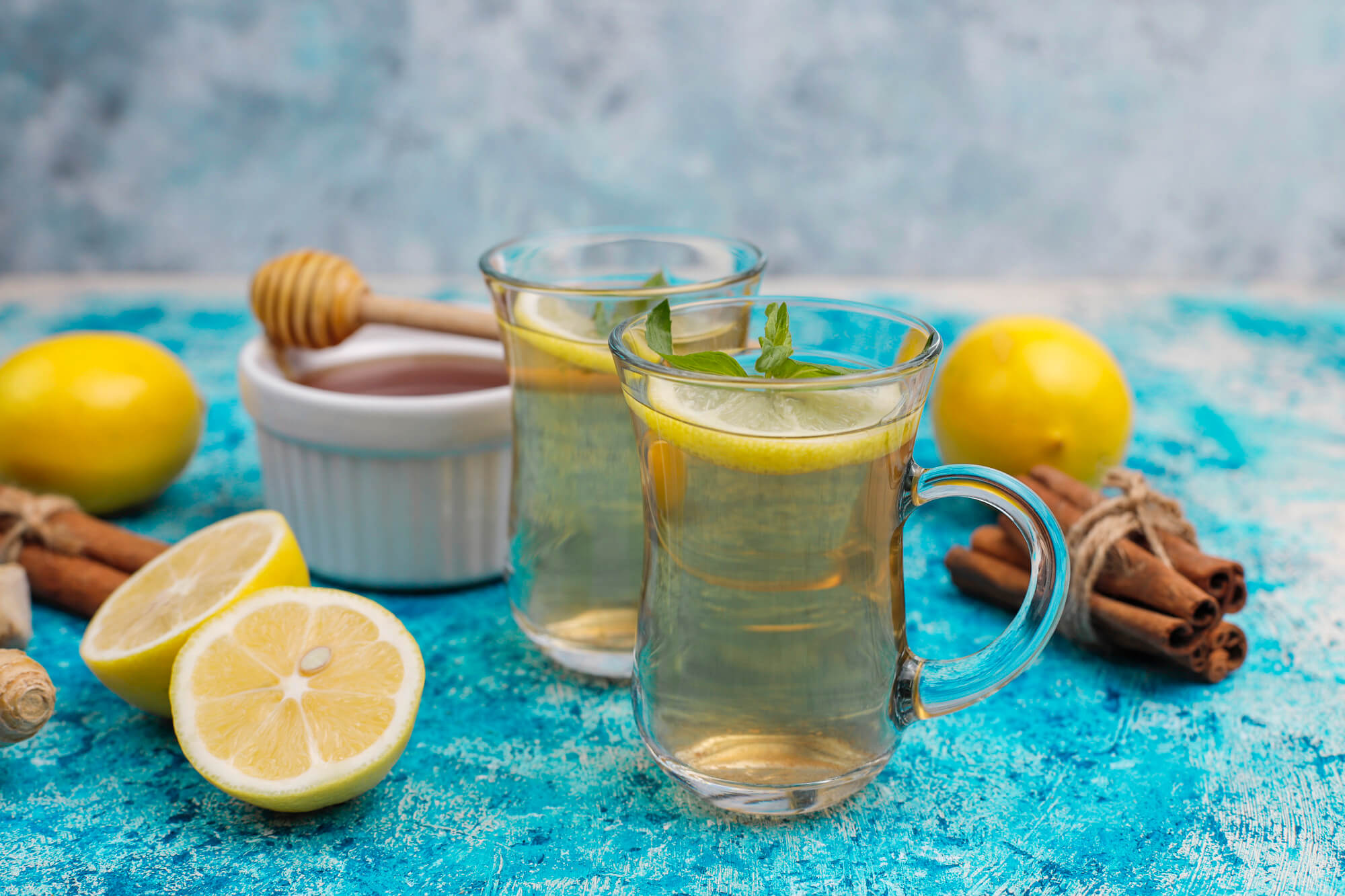 Refreshing Herbal Drinks for Midday Energy